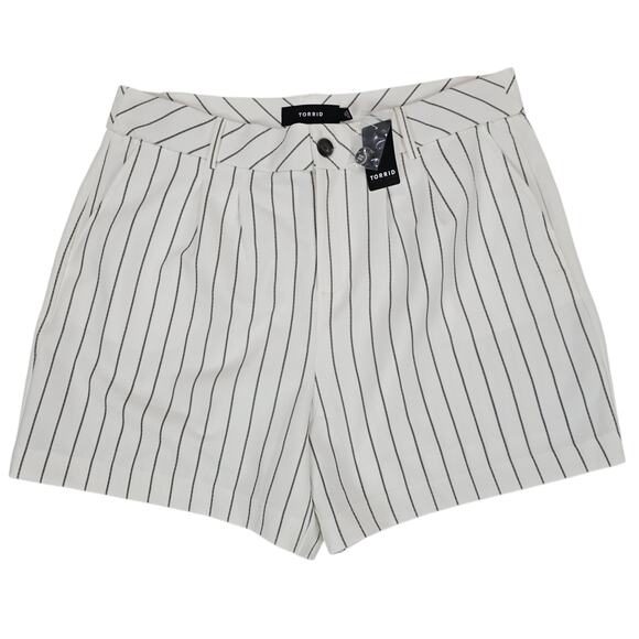 torrid Pants - NWT Torrid Shorts Womens Size 16 White Black Pinstrip Twill Tailored Classic